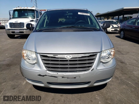 2007 Chrysler Town & Country LWB LX with VIN 2A4GP44R17R245782, listed as a Copart auction lot 72064294 with 160,386 mi miles and Salvage Title. Bid and sale history available at carsss.com. Image 5.