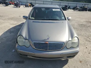 2004 Mercedes-Benz C 240 with VIN WDBRF61J64A547255, listed as a Copart auction lot 57028165 with 201,109 mi miles and Salvage title. Bid and sale history available at DreamBid. Image 5.