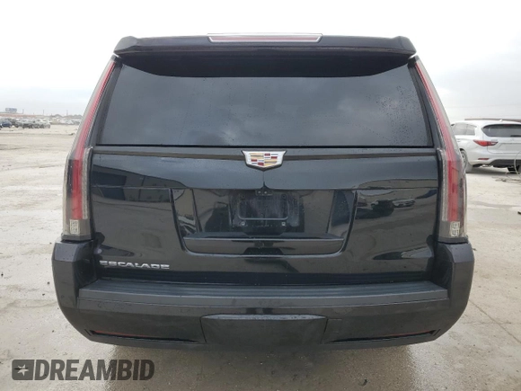 2018 Cadillac Escalade Luxury z VIN 1GYS3BKJ3JR370626, wystawiony jako Copart lot #86271134 z przebiegiem Nie podano mil oraz Szkody całkowita. Historia ofert i sprzedaży dostępna na DreamBid. Obrazek 6.