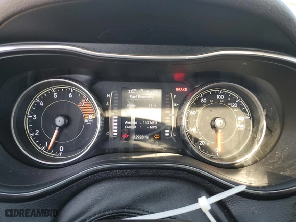 2019 Jeep Cherokee Latitude Plus with VIN 1C4PJLLX4KD242310, listed as a Copart auction lot 74618594 with 32,928 mi miles and Salvage Title. Bid and sale history available at carsss.com. Image 9.