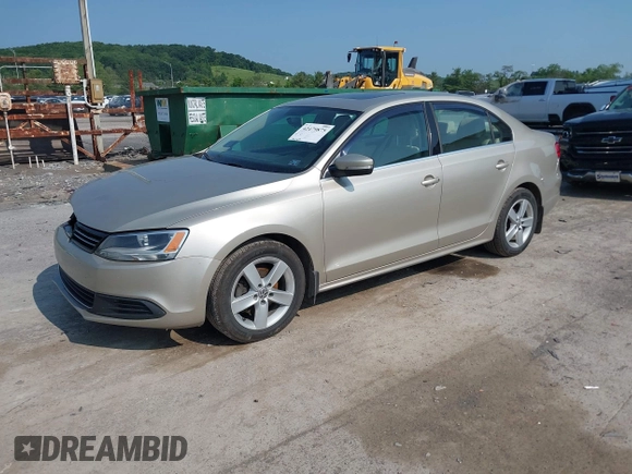 2014 Volkswagen Jetta TDI w/Premium with VIN 3VW3L7AJ3EM319365, listed as a IAAI auction lot 42479875 with 133,068 mi miles and . Bid and sale history available at DreamBid. Image 2.