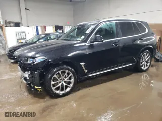 2024 BMW X5 xDrive40i with VIN 5UX23EU09R9S20851, listed as a Copart auction lot 47948705 with 43,199 mi miles and Salvage Title. Bid and sale history available at carsss.com. Image 1.