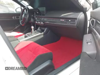 2023 Honda Civic Type R z VIN JHMFL5G44PX001921, wystawiony jako IAAI lot #42033169 z przebiegiem 18 913 mil mil oraz . Historia ofert i sprzedaży dostępna na DreamBid. Obrazek 5.