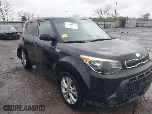 2015 Kia Soul + with VIN KNDJP3A58F7779613, listed as a IAAI auction lot 41944453 with 196,196 mi miles. Bid and sale history available at carsss.com. Image 1.