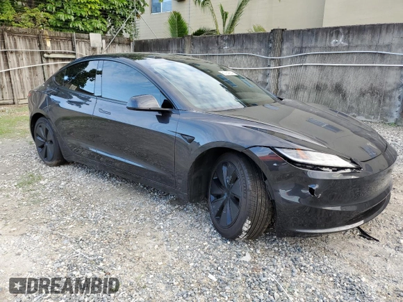 2024 Tesla Model 3 z VIN 5YJ3E1EA7RF826476, wystawiony jako Copart lot #80184564 z przebiegiem 2963 mil mil oraz Szkody całkowita. Historia ofert i sprzedaży dostępna na DreamBid. Obrazek 4.