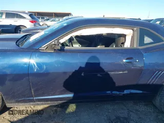 2010 Chevrolet Camaro 2SS z VIN 2G1FK1EJ9A9225884, wystawiony jako IAAI lot #41807248 z przebiegiem 197 908 mil mil oraz . Historia ofert i sprzedaży dostępna na DreamBid. Obrazek 15.