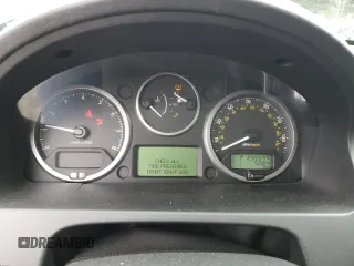 2009 Land Rover LR2 HSE z VIN SALFT24N39H118330, wystawiony jako Copart lot #57363945 z przebiegiem 235 599 mil mil oraz Szkoda całkowita • Salvage title. Historia ofert i sprzedaży dostępna na DreamBid. Obrazek 9.