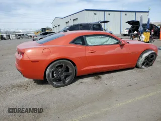 2011 Chevrolet Camaro 2LS z VIN 2G1FA1ED0B9140074, wystawiony jako Copart lot #50239355 z przebiegiem 94 231 mil mil oraz Szkoda całkowita • Salvage title. Historia ofert i sprzedaży dostępna na DreamBid. Obrazek 3.