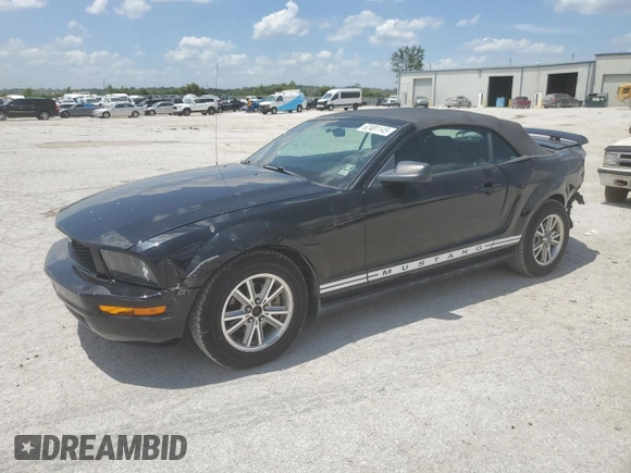 2005 Ford Mustang Deluxe with VIN 1ZVFT84N655254096, listed as a Copart auction lot 62481145 with 113,078 mi miles and Salvage title. Bid and sale history available at DreamBid. Image 1.