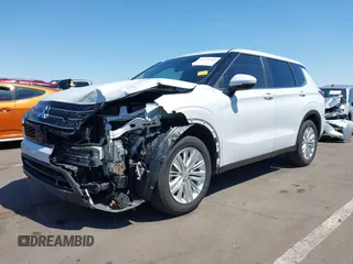 2023 Mitsubishi Outlander ES z VIN JA4J3TA89PZ021852, wystawiony jako IAAI lot #42216369 z przebiegiem 23 321 mil mil oraz . Historia ofert i sprzedaży dostępna na DreamBid. Obrazek 6.