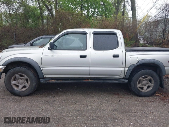 2001 Toyota Tacoma with VIN 5TEHN72N81Z840101, listed as a IAAI auction lot 42201024 with 133,958 mi miles and . Bid and sale history available at carsss.com. Image 14.