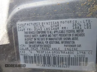 2019 Nissan Sentra SR with VIN 3N1AB7AP7KY385622, listed as a IAAI auction lot 41611546 with 70,796 mi miles. Bid and sale history available at carsss.com. Image 9.