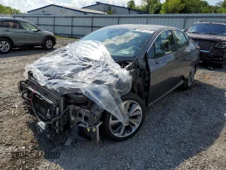 2018 Honda Clarity Touring with VIN JHMZC5F34JC006945, listed as a Copart auction lot 52801172 with Not Provided miles. Bid and sale history available at carsss.com. Image 2.