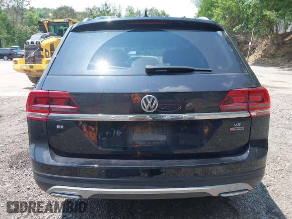 2018 Volkswagen Atlas SE z VIN 1V2KR2CA4JC569589, wystawiony jako IAAI lot #42471911 z przebiegiem 91 859 mil mil oraz . Historia ofert i sprzedaży dostępna na DreamBid. Obrazek 16.