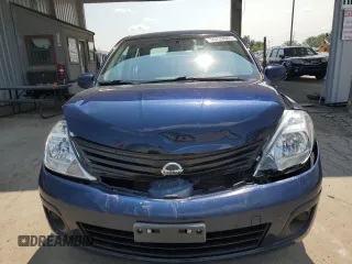 2011 Nissan Versa S z VIN 3N1BC1AP7BL402043, wystawiony jako Copart lot #60228645 z przebiegiem 86 179 mil mil oraz Szkoda całkowita • Salvage title. Historia ofert i sprzedaży dostępna na DreamBid. Obrazek 5.