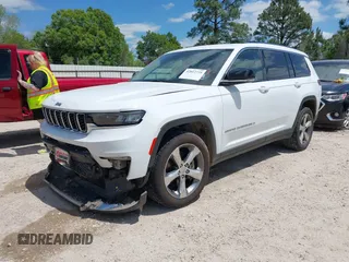 2021 Jeep Grand Cherokee Limited z VIN 1C4RJJBG1M8136228, wystawiony jako IAAI lot #42022735 z przebiegiem 82 017 mil mil oraz . Historia ofert i sprzedaży dostępna na DreamBid. Obrazek 17.