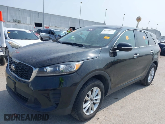 2019 Kia Sorento L z VIN 5XYPG4A39KG534430, wystawiony jako IAAI lot #42255655 z przebiegiem 167 437 mil mil oraz . Historia ofert i sprzedaży dostępna na DreamBid. Obrazek 6.