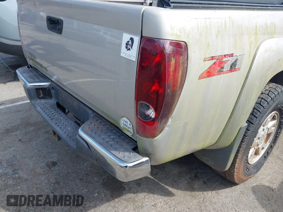 2005 Chevrolet Colorado 1SE LS Z71 z VIN 1GCDS136X58150661, wystawiony jako IAAI lot #42381181 z przebiegiem 246 262 mil mil oraz . Historia ofert i sprzedaży dostępna na DreamBid. Obrazek 6.