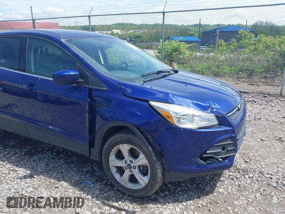 2016 Ford Escape SE z VIN 1FMCU9G97GUA82186, wystawiony jako IAAI lot #42204318 z przebiegiem 111 982 mil mil oraz . Historia ofert i sprzedaży dostępna na DreamBid. Obrazek 6.