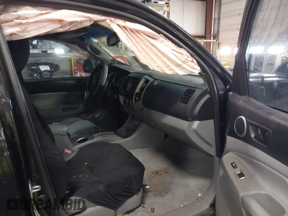 2009 Toyota Tacoma with VIN 3TMLU42N79M027885, listed as a IAAI auction lot 41146330 with 261,832 mi miles and . Bid and sale history available at DreamBid. Image 5.