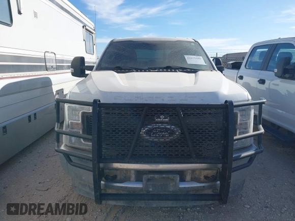 2018 Ford Super Duty F-250 SRW XL with VIN 1FT7W2B63JEC57006, listed as a IAAI auction lot 41675680 with 146,247 mi miles. Bid and sale history available at carsss.com. Image 12.