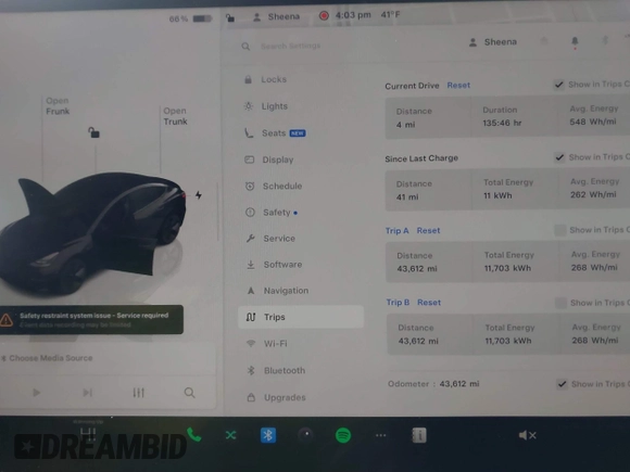 2023 Tesla Model 3 z VIN 5YJ3E1EA1PF512562, wystawiony jako IAAI lot #41719618 z przebiegiem 43 612 mil mil oraz . Historia ofert i sprzedaży dostępna na DreamBid. Obrazek 7.