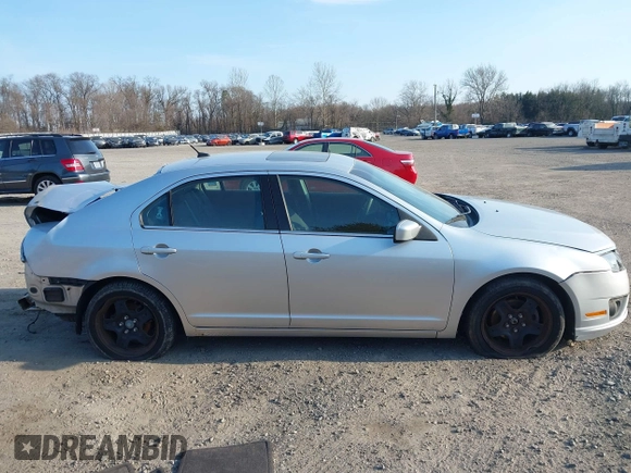 2011 Ford Fusion SE with VIN 3FAHP0HA2BR194051, listed as a IAAI auction lot 41712044 with 64,001 mi miles. Bid and sale history available at carsss.com. Image 13.