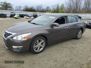 2013 Nissan Altima S with VIN 1N4AL3AP1DN473168, listed as a Copart auction lot 52625155 with 161,186 mi miles and Salvage Title. Bid and sale history available at DreamBid. Image 1.