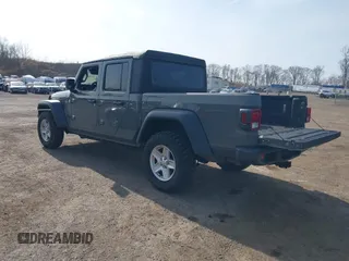 2020 Jeep Gladiator Sport S with VIN 1C6HJTAG2LL157701, listed as a IAAI auction lot 41766647 with 62,571 mi miles. Bid and sale history available at carsss.com. Image 3.