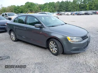 2013 Volkswagen Jetta SE with VIN 3VWDP7AJ8DM365782, listed as a IAAI auction lot 42713654 with 160,540 mi miles and . Bid and sale history available at DreamBid. Image 1.