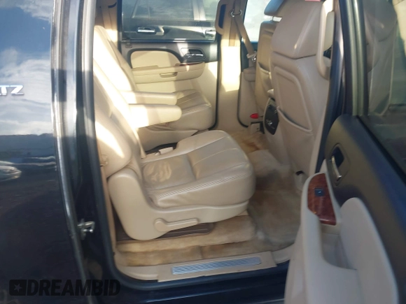 2008 Chevrolet Suburban 3LT with VIN 1GNFC16J08J199636, listed as a IAAI auction lot 42647109 with 201,233 mi miles and . Bid and sale history available at DreamBid. Image 8.