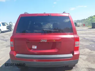 2016 Jeep Patriot Sport z VIN 1C4NJPBAXGD513390, wystawiony jako IAAI lot #42254500 z przebiegiem 178 813 mil mil oraz . Historia ofert i sprzedaży dostępna na DreamBid. Obrazek 17.