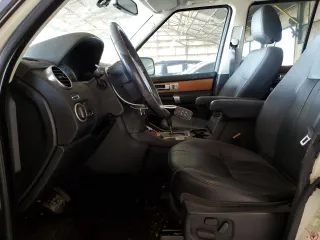 2010 Land Rover LR4 HSE with VIN SALAG2D47AA532147, listed as a Copart auction lot 52232085 with 110,797 mi miles and Clean title. Bid and sale history available at DreamBid. Image 7.