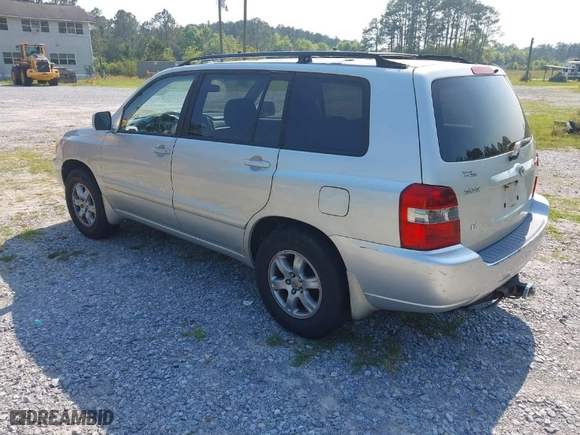 2004 Toyota Highlander with VIN JTEGP21AX40015121, listed as a IAAI auction lot 41994943 with 198,644 mi miles. Bid and sale history available at carsss.com. Image 3.
