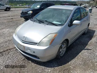 2008 Toyota Prius with VIN JTDKB20UX83434955, listed as a IAAI auction lot 42193526 with 198,791 mi miles. Bid and sale history available at carsss.com. Image 6.