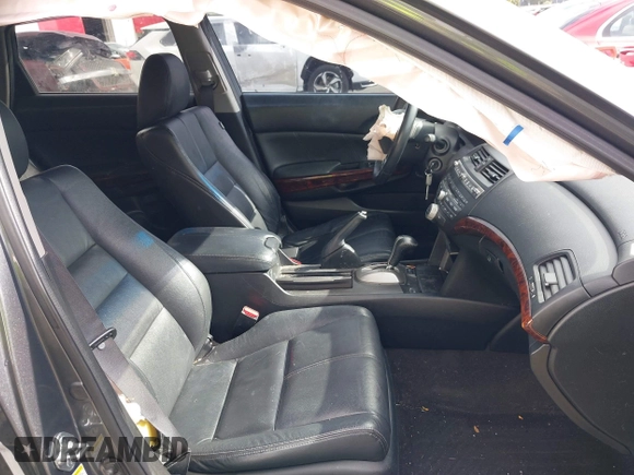 2012 Honda Crosstour EX-L z VIN 5J6TF2H52CL010520, wystawiony jako IAAI lot #41702638 z przebiegiem 177 464 mil mil oraz . Historia ofert i sprzedaży dostępna na DreamBid. Obrazek 5.