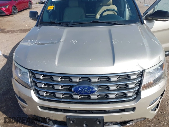 2017 Ford Explorer XLT z VIN 1FM5K7D89HGD85422, wystawiony jako IAAI lot #41787616 z przebiegiem 32 068 mil mil oraz . Historia ofert i sprzedaży dostępna na DreamBid. Obrazek 6.