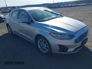 2019 Ford Fusion SE with VIN 3FA6P0HD7KR183757, listed as a IAAI auction lot 41762187 with 120,347 mi miles. Bid and sale history available at carsss.com. Image 1.