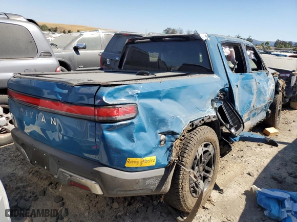 2022 Rivian R1T Adventure Package with VIN 7FCTGAAA4NN010881, listed as a Copart auction lot 58783584 with 0 mi miles and Salvage Title. Bid and sale history available at carsss.com. Image 3.