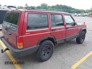 1998 Jeep Cherokee Sport with VIN 1J4FJ68S7WL192924, listed as a IAAI auction lot 42694863 with 204,565 mi miles and . Bid and sale history available at DreamBid. Image 4.