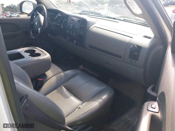2012 Chevrolet Silverado 2500HD Work Truck with VIN 1GC1CVCG6CF199073, listed as a IAAI auction lot 41898761 with 250,328 mi miles. Bid and sale history available at carsss.com. Image 5.