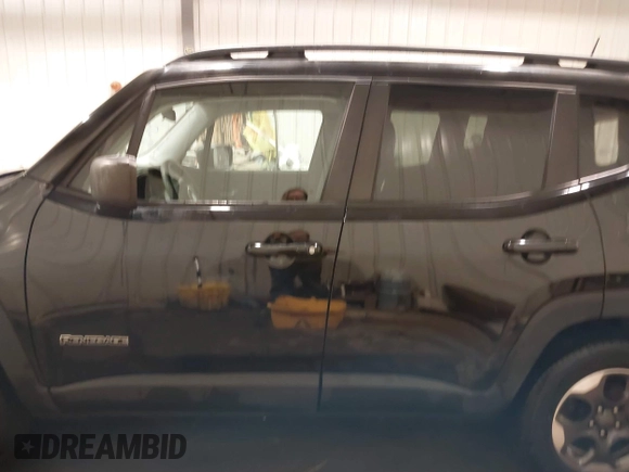 2017 Jeep Renegade Sport z VIN ZACCJBAB0HPF90020, wystawiony jako IAAI lot #41448714 z przebiegiem 93 272 mil mil oraz . Historia ofert i sprzedaży dostępna na DreamBid. Obrazek 14.