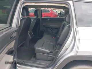 2021 Volkswagen Atlas SE с VIN 1V2JR2CA2MC539992, выставлен на аукционе IAAI как лот 42133933 с пробегом 82 287 миль миль и . История ставок и продаж доступна на DreamBid. Изображение 8.