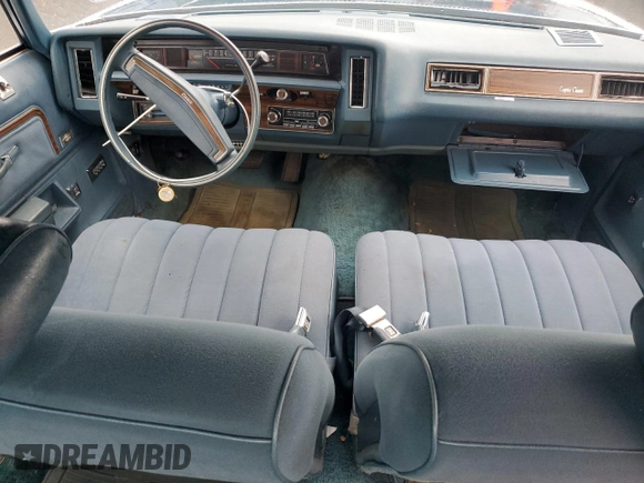1976 Chevrolet Caprice z VIN 1N69U6J131687, wystawiony jako Copart lot #63160005 z przebiegiem 57 763 mil mil oraz Czysty tytuł • Clean title. Historia ofert i sprzedaży dostępna na DreamBid. Obrazek 8.