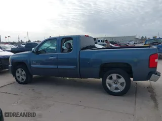 2011 Chevrolet Silverado 1500 LT with VIN 1GCRCSE03BZ164361, listed as a IAAI auction lot 41567590 with 197,659 mi miles. Bid and sale history available at carsss.com. Image 15.