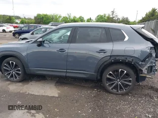 2023 Mazda CX-50 S Premium Plus z VIN 7MMVABEM6PN105424, wystawiony jako IAAI lot #42148825 z przebiegiem 40 434 mil mil oraz . Historia ofert i sprzedaży dostępna na DreamBid. Obrazek 15.