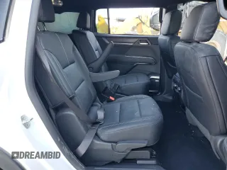 2024 GMC Acadia FWD Elevation z VIN 1GKENKKS4RJ151971, wystawiony jako Copart lot #74977614 z przebiegiem 2296 mil mil oraz Szkoda całkowita • Salvage title. Historia ofert i sprzedaży dostępna na DreamBid. Obrazek 11.