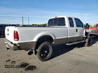 2003 Ford Super Duty F-250 XL with VIN 1FTNX21F13EA76107, listed as a Copart auction lot 76570354 with 0 mi miles and Salvage Title. Bid and sale history available at carsss.com. Image 3.