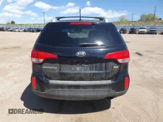 2014 Kia Sorento LX z VIN 5XYKT4A74EG461352, wystawiony jako Copart lot #53847275 z przebiegiem 100 700 mil mil oraz Szkoda całkowita • Salvage title. Historia ofert i sprzedaży dostępna na DreamBid. Obrazek 6.
