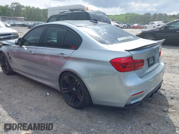 2018 BMW M3 z VIN WBS8M9C55J5J78602, wystawiony jako IAAI lot #42116904 z przebiegiem 75 846 mil mil oraz . Historia ofert i sprzedaży dostępna na DreamBid. Obrazek 3.